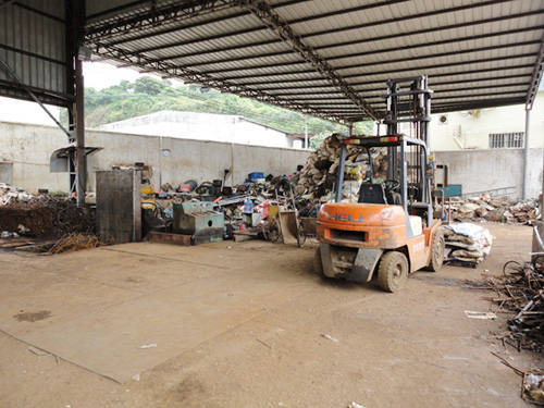 【海南二手物资回收公司】厂房一角_三亚废品回收|三亚旧货.